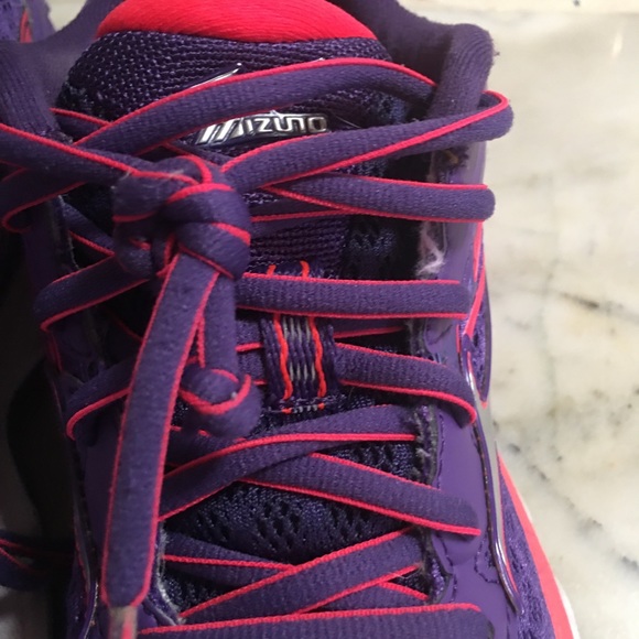 👟Like New Women’s Mizuno Wave Inspire 12. X10 Running Tennis Shoes - Picture 5 of 11